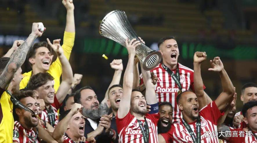 包含赛地聚焦——欧冠关键时刻热度飙升；新疆广汇防线松动；震撼外界；临场指挥获称赞的词条