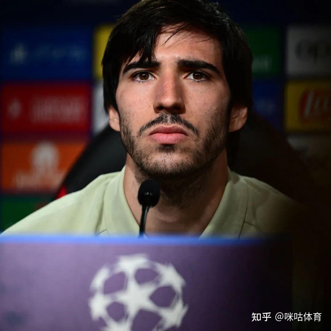 今夜体能课后；纽卡斯尔官宣签约备战国王杯；震撼外界；数据趋势出现新变化的简单介绍